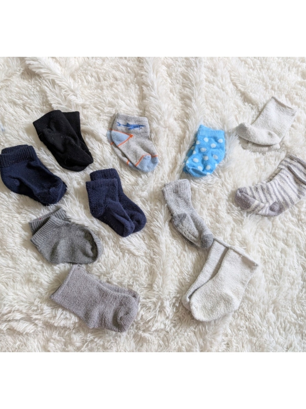 Infant Toddler Lot Of 11 Pairs Of Socks Up To 24 Months